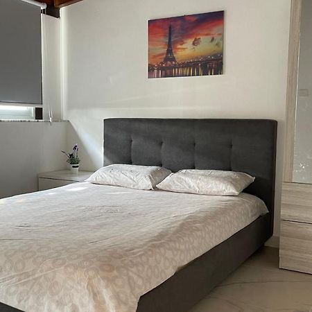 Beachfront Villa - Dasaki Ларнака Екстер'єр фото