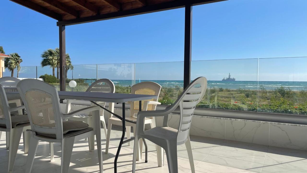 Beachfront Villa - Dasaki Ларнака Екстер'єр фото
