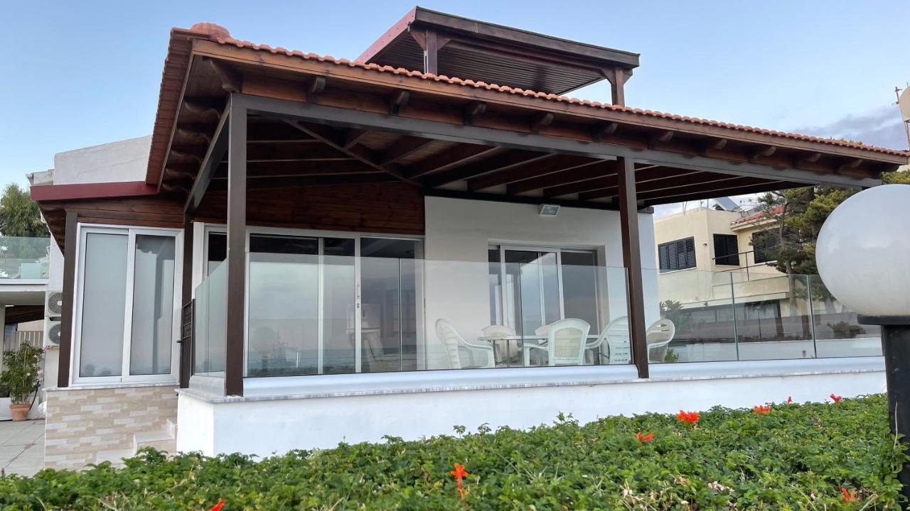 Beachfront Villa - Dasaki Ларнака Екстер'єр фото